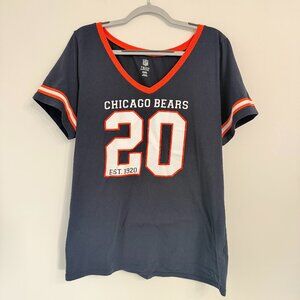 🏈🐻 Chicago Bears V-Neck Team Apparel Tee – Women’s 2XL 🐻🏈